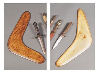Deux boomerangs : a) en bois naturel verni....
