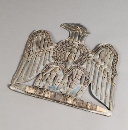 Étonnant Aigle en tôle découpé. Entièrement...