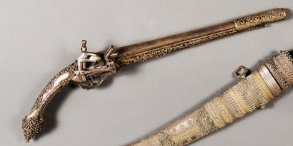 Pistolet à silex ottoman. Canon rond à pans...