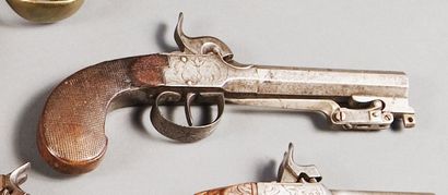 Pistolet à coffre, à percussion, à baïonnette...