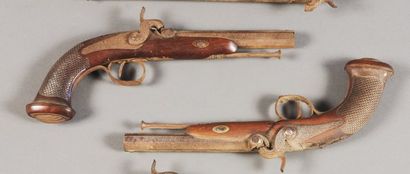 Paire de pistolets à percussion d'officier....