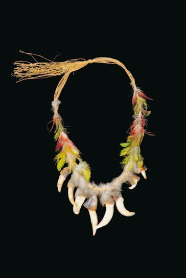 Important collier Indiens Baniwa, Rio Icana,...