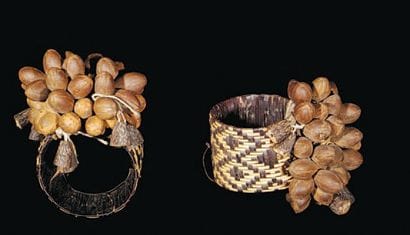 Deux bracelets de danse Indiens Kayapó, Rio...