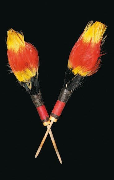 Paire de boucles d'oreilles Indiens Nahukwá,...