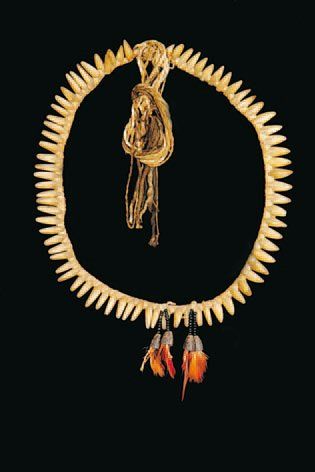 Grand collier Indiens Kayapó-Mekrãgnoti,...
