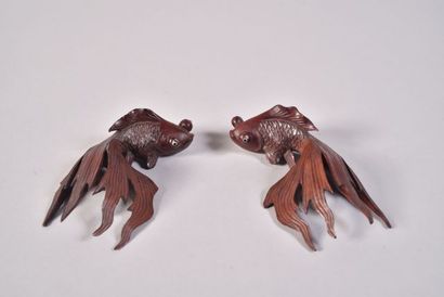 Paire de poissons-voiles en bois sculptés,...