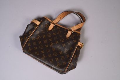 Louis VUITTON Paris, Made in France. Sac...