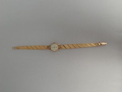 YEMA. Montre bracelet de dame en or jaune...