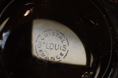 SAINT LOUIS. Service de verres en cristal,...