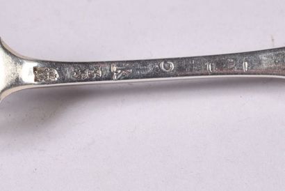 Une fourchette en argent, modèle uniplat,...