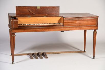 ERARD Piano forte. Caisse carrée en acajou...