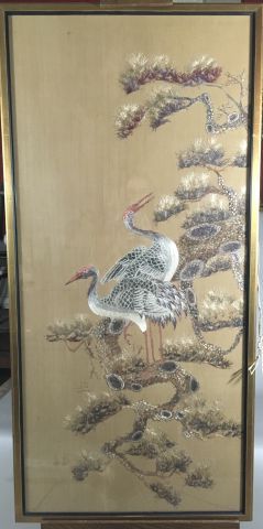Panneau de soie brodée en polychromie de...