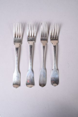 Suite de quatre fourchettes en argent XVIIIe,...