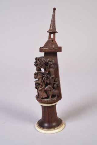 Sujet en buis sculpté et ajouré d'une scène...