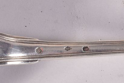 Louche en argent, modèle filets et contours....