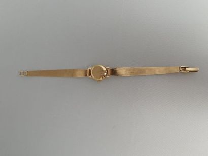 YEMA. Montre bracelet de dame en or jaune...