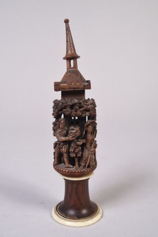Sujet en buis sculpté et ajouré d'une scène...