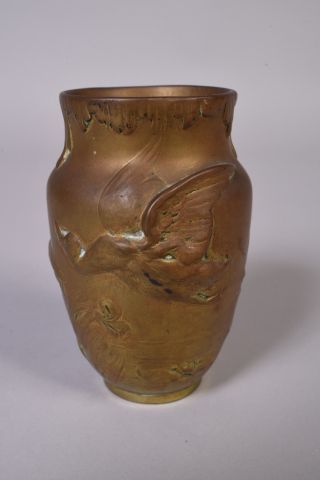 Alexandre VIBERT (1847-1909). Vase en bronze...