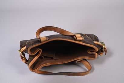 Louis VUITTON Paris, Made in France. Sac...