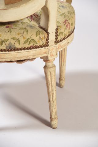 Fauteuil médaillon d'époque Louis XVI en...