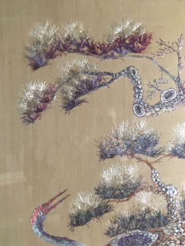 Panneau de soie brodée en polychromie de...
