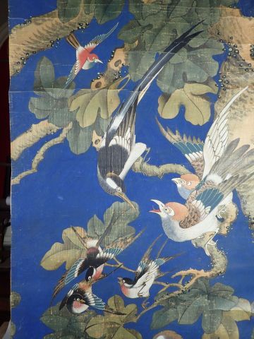 Ensemble de quatre peintures verticales formant...