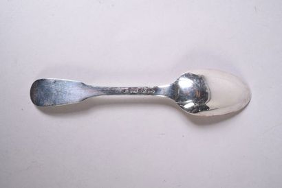 Cuillère de table en argent, modèle uniplat....
