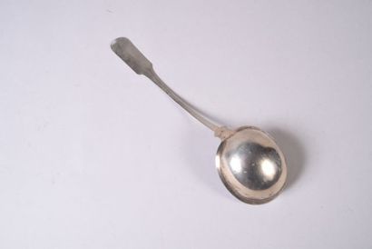 Louche en argent, modèle uniplat, la spatule...