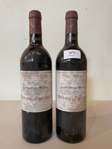 2 bouteilles Domaine de Chevalier 1997 Pessac...