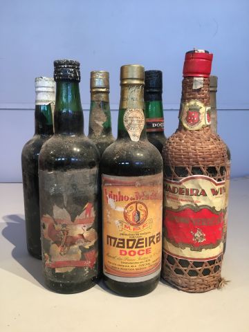 7 bouteilles de vieux Vins de Madeire…