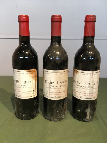 3 bouteilles Château Haut Bailly 1994 Pessac...