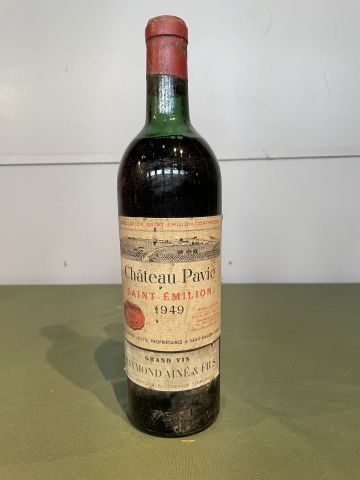 1 bouteille Château Pavie 1949 Saint Emilion,...