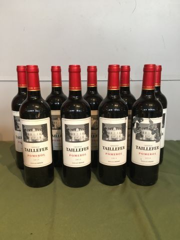 9 bouteilles Château Taillefer 2014 Pomerol,...