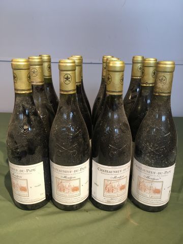 12 bouteilles Châteauneuf du Pape Montjoie...