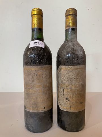 2 bouteilles Château Pichon Comtesse 1988...