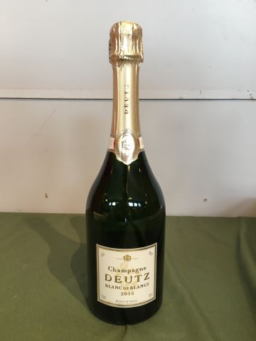 1 bouteille Champagne Deutz blanc de Blancs...