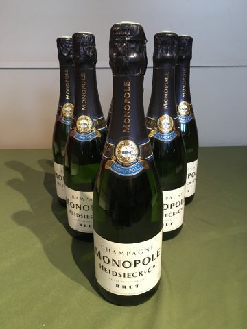 6 bouteilles Champagne Heidsieck Co Monopole...