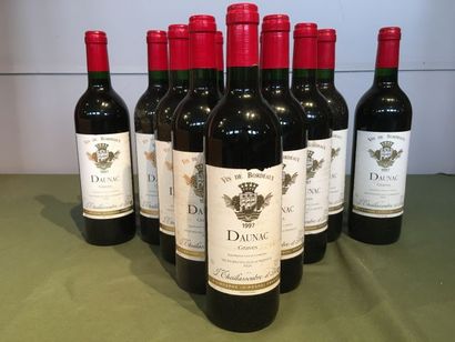 12 bouteilles Daunac 1997 Graves, caisse...
