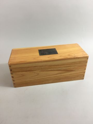Coffret en bois pour une bouteille, orné...
