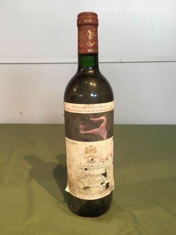 1 bouteille : Château Mouton Rothschild 1990...