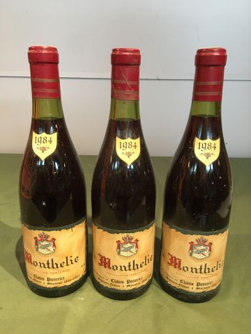 3 bouteilles Monthélie 1984 Clovis Poncelet,...