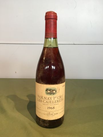 1 bouteille Volnay 1er Cru Les Caillerets...