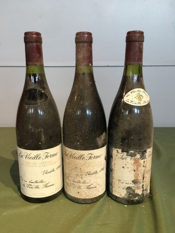 11 bouteilles Vaucluse La Vieille Ferme 1990...