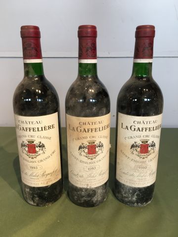3 bouteilles Château La Gaffelière 1993 Saint...