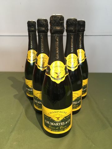 6 bouteilles Champagne G.H Martel Co Cœur...