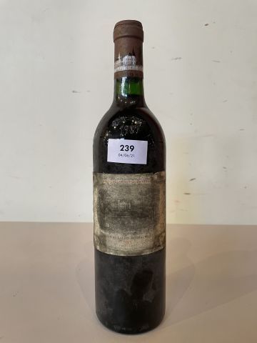 1 bouteille Château Lafite Rothschild 1985...