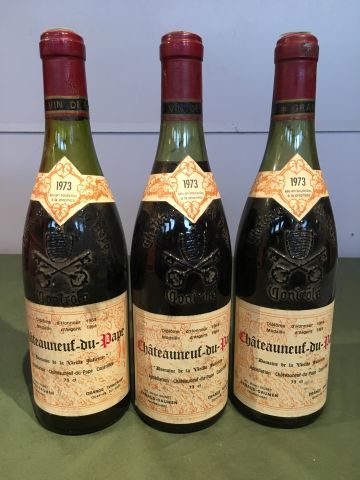 3 bouteilles Châteauneuf du Pape 1973 Domaine...