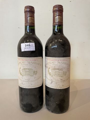 2 bouteilles Château Margaux 1992, étiquettes...