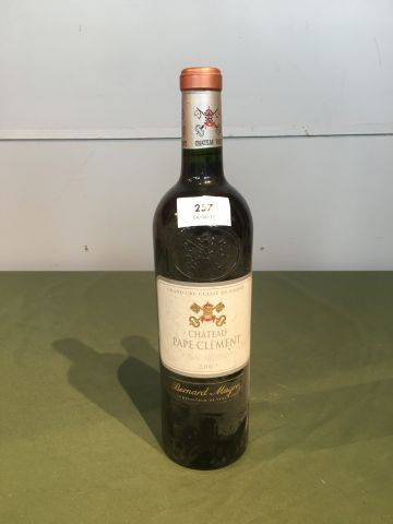 1 bouteille Chäteau Pape Clément 2007 Pessac...