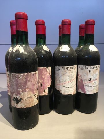 12 bouteilles: Château Marquis de Terme 1969...